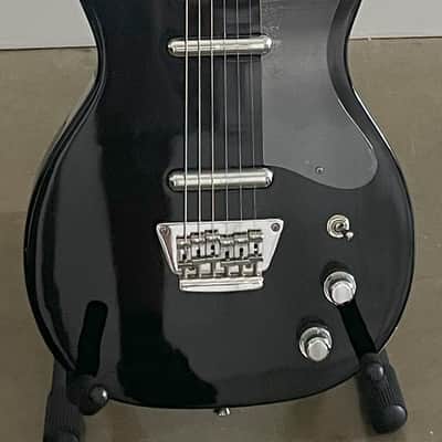 New Old Stock Silvertone 1303/U2 Reissue W/Hanging Bag, Wall Hanger & Accessory Bundle 2010s - Black image 2
