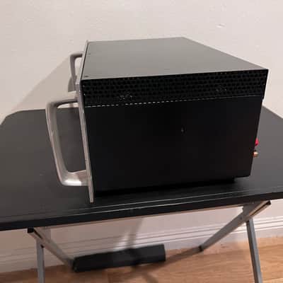 BGW MODEL 500D, Power Amplifier, Power output: 200 watts per channel into 8Ω (stereo), 501 watts into 8Ω (mono) image 5