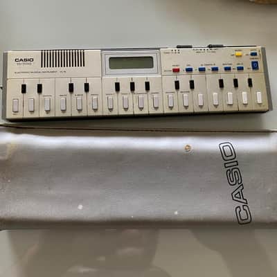 Rare Casio VL-10 VL-Tone Synth Early 1980s - The smallest synth in the WORLD!!!