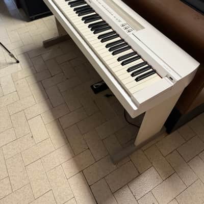 Yamaha P-255 image 1
