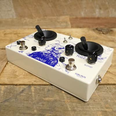 Walrus Audio Janus Tremolo/Fuzz with Joystick Controls 2021 (White) image 3