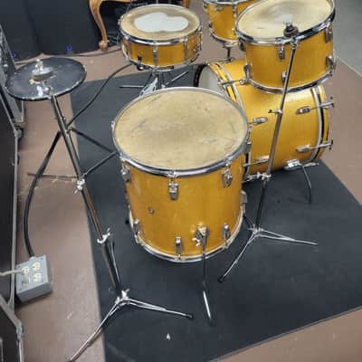 Ludwig Super Classic 1964-1965 - Gold Sparkle, 16” Floor Tom, 22” Bass, 2 12” Rack Toms, 14” snare image 2