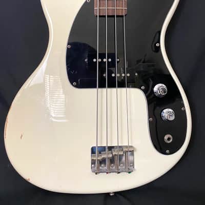 2000s Mosrite Mark II Bass in great condition RAMONES | Reverb Canada