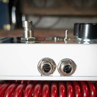 Electro-Harmonix Pitch Fork Polyphonic Pitch Shifting Guitar Effects Pedal image 2