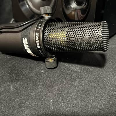 Shure SM7B Cardioid Dynamic Microphone 2001 - Present - Black image 7