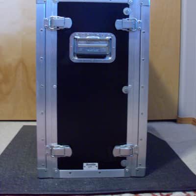 Roadie by Hybrid 14 Space Rack image 5