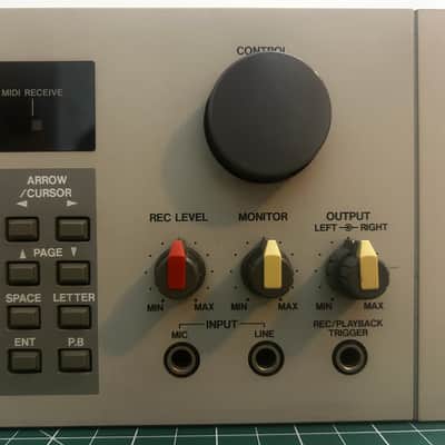 Akai S950 MIDI Digital Sampler 1988 - White image 9