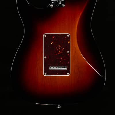 Fender American Professional II Stratocaster 3-Color Sunburst Maple Fingerboard (129) image 4