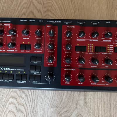 Access Virus B Desktop Digital Synthesizer 1999 - 2002 - Black / Red image 3
