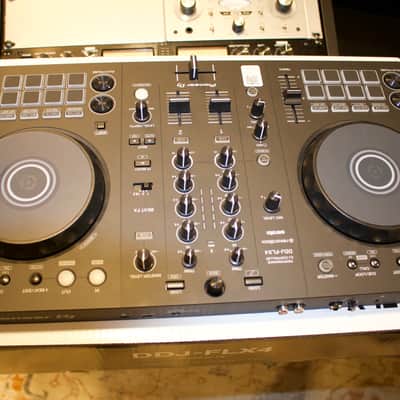 Pioneer DDJ-FLX4 2-Channel DJ Controller 2022 - Present - Graphite image 2