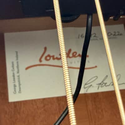Lowden O22c 2009 - cedar image 15