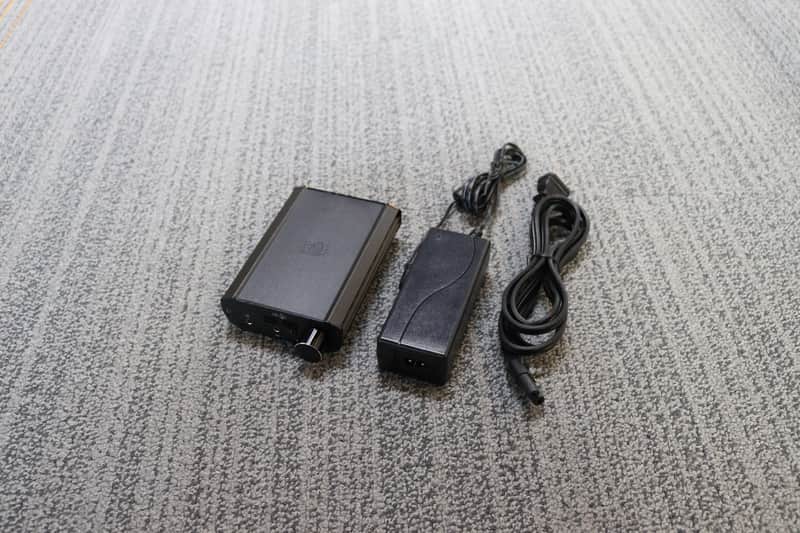 Fostex HP-V1 Portable Vacuum Tube Headphone Amplifier image 1