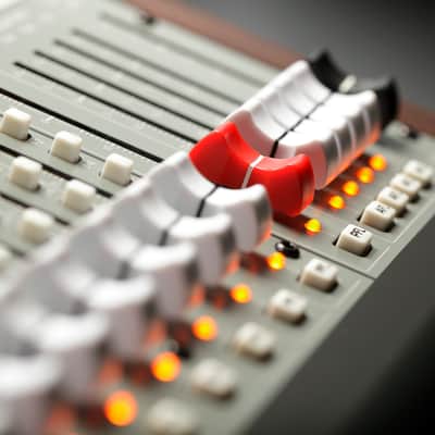 Korg SoundLink MW-1608 16-channel Hybrid Mixer image 4