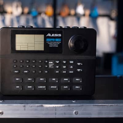 USED ALESIS SR-16 DRUM MACHINE