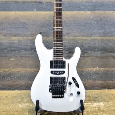 Ibanez S570B S-Series HSH Infinity Pickups White El. Guitar w/Bag - #120701722 image 2