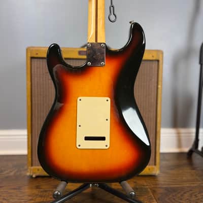 Fender Mexican Standard Stratocaster Upgraded 2004 - Sunburst image 5