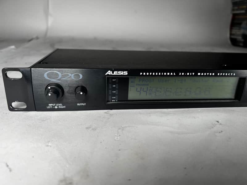 Alesis Quadraverb Q20 - 20 Bit Multi Effect Processor image 1
