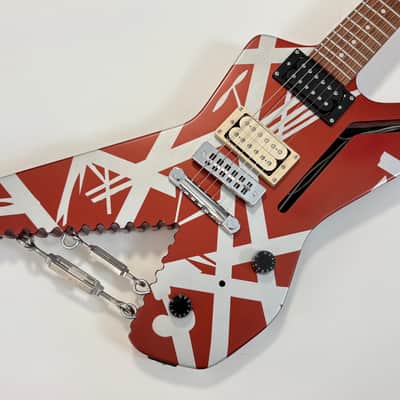 EVH Shark 2019 Burgundy/Silver Stripes image 3
