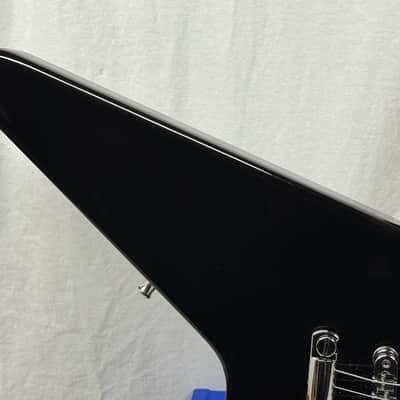 Gibson DSVE00EBCH1 '80s 1980s Flying V Guitar with Case 2023 - Ebony / Black image 5