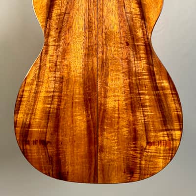 Martin Custom Shop 14-Fret 00 'Deep Body' Adirondack & Koa image 18