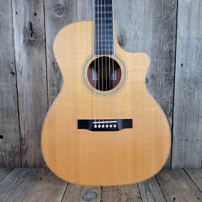 Larrivee OMV-03 2004 Mahogany W/ stock pickup system & hard case- Natural image 1