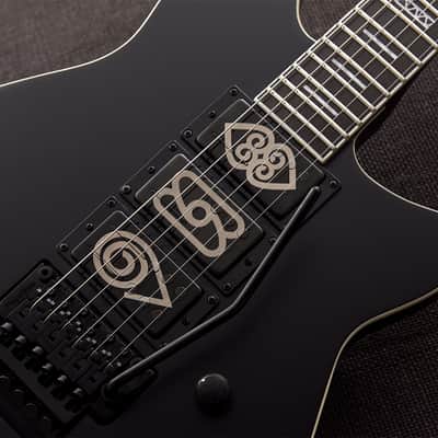 Reverend Vernon Reid Signature The Darque image 14