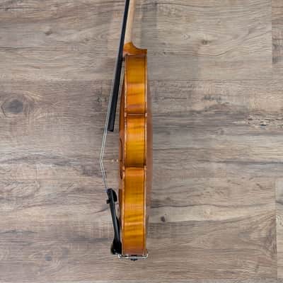 D Z Strad Violin - Model 250 - Carved Top Violin Outfit (Pre-owned) 4/4 image 9