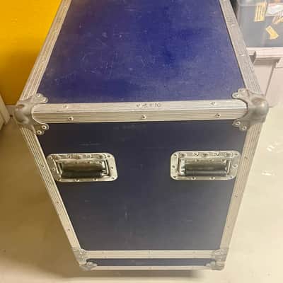 ABM 410T 8om 600w ABM ABM 115 8ohm 300w 2009 with ATA travel cases and padded covers image 7