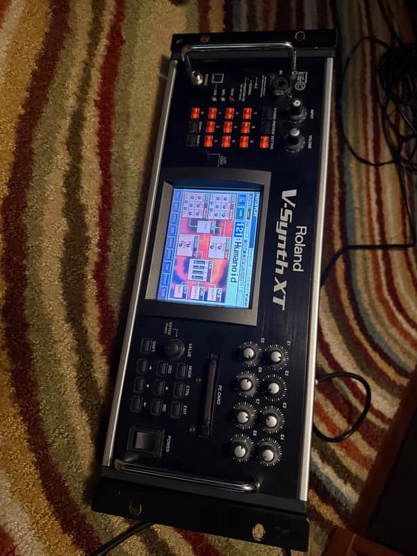 Roland V-Synth XT Rack Mount Digital Synthesizer 2005 - 2009 - Black image 1
