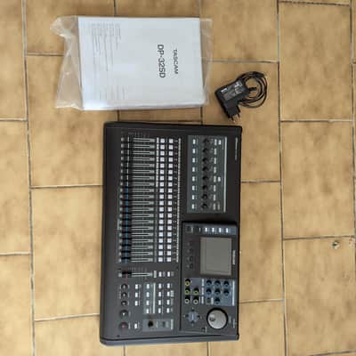 TASCAM DP-32SD 32-track Digital Portastudio 2014 - Present - Black image 2