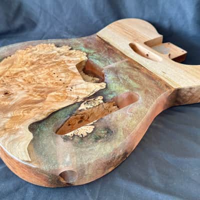 MH Customs Sunfire Tide – Maple Burl & Ember Shift Resin | Tidal Series T-Style Body 2026 - Nitrocellulose Gloss image 5