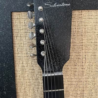 Silvertone 1448 With Case Amp 1962 - 1967 - Black image 5
