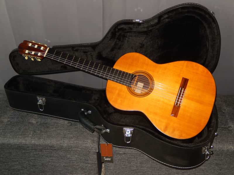 RARITY - MADE IN 1964 MASARU KOHNO C2 - FAMOUSLY GREAT CLASSICAL CONCERT GUITAR image 1