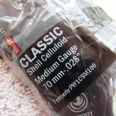 Planet Waves/D'Addario Classic Shell Celluloid Medium Guage .70mm Guitar Picks Pack Of 100 New Never Used image 1