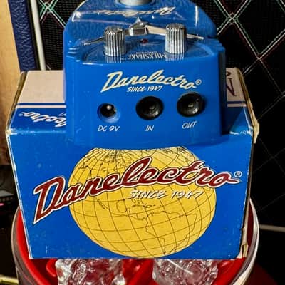 Danelectro MILKSHAKE CHORUS (New Old Stock) - Blue image 6