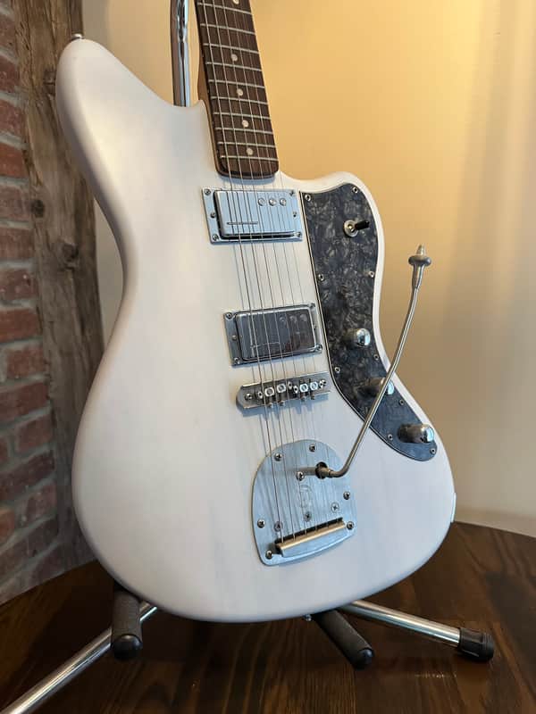Warmoth Jazzmaster Body 2020 - Trans white Mastery Hardware Railhammer pickups bass roll off image 1