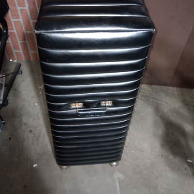 Kustom 2 x 15 Cabinet- Black Tuck n Roll image 6