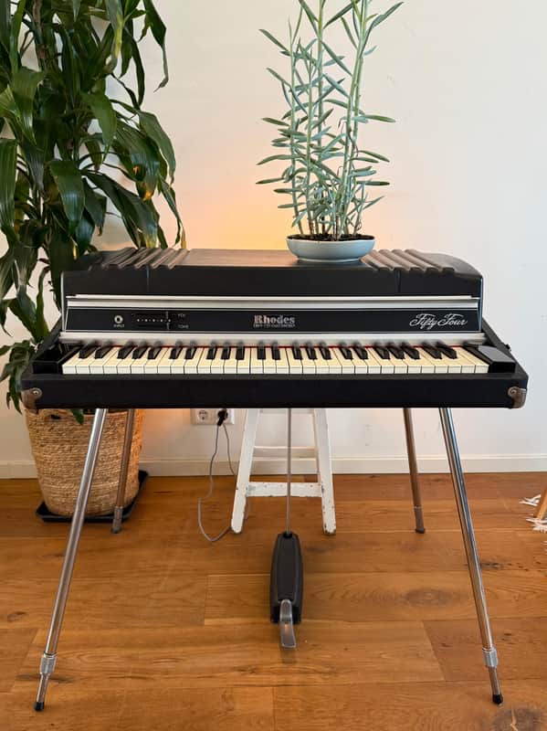 Rhodes Mark II Stage 54-Key Electric Piano 1981 - Rare - 2nd owner - Mint image 1