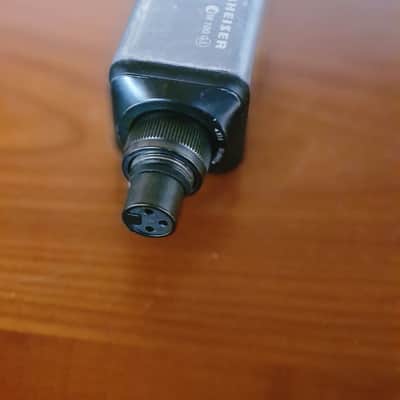 Sennheiser Sennheiser SKP 100 Plug-On Transmitter UHF XLR mit Display 823–865 MHz image 3