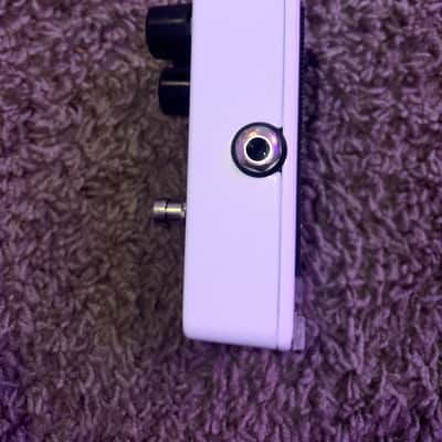 Electro-Harmonix Nano Big Muff Pi Distortion / Sustainer 2013 - Present - White / Black / Red image 3