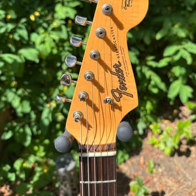 2018 Fender American Original ’60s Stratocaster electric guitar w/case image 2