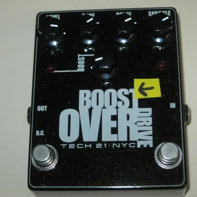 very lightly used (mostly very clean, a few imperfections) Tech 21 Boost Overdrive (metallic dark green casing) + battery & strings (NO tin, NO paperwork, NO sticker) image 4