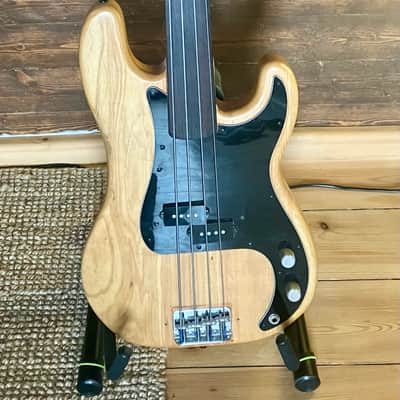 Fender Precision Bass Fretless with Rosewood Fingerboard 1976 image 1