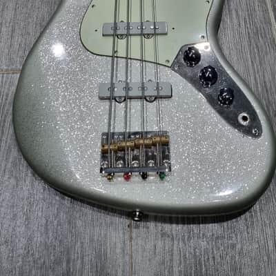 Squier Jazz Bass Sparkle image 1