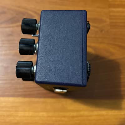 Walrus Audio Julianna Deluxe Chorus / Vibrato 2020 - Present - Blue image 5