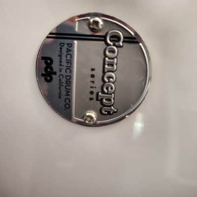 PDP Concept Series Maple Bass Drum 22x18 Pearlescent White image 4