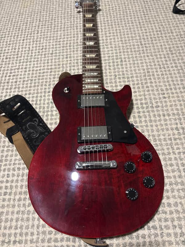 Gibson Les Paul Studio without Fretboard Binding 2019 - 2024 - Wine Red image 1