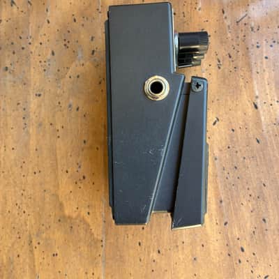 Boss MT-2 Metal Zone (Silver Label) 1991 - Present - Black electric guitar metal distortion effect pedal image 6