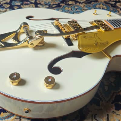 Gretsch White Falcon 6136T-59 Vintage Select Edition with Bigsby, Vintage White, Nitrocellulose Finish image 5
