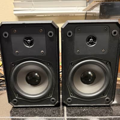Boston Acoustics HD5 Bookshelf Speakers w/ brackets; Tested SEE VIDEO image 3